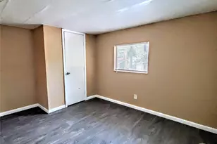 886 Queenswood, Montgomery, TX 77316 - Photo 7