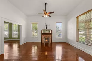 717 E Houston Ave, Crockett, TX 75835 - Photo 5