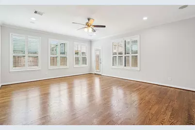 1114 Beall Landing Court, Houston, TX 77008 - Photo 9