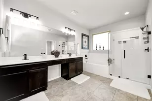 2708 Ahnya Ln, League City, TX 77573 - Photo 11