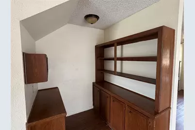 921 S 6th Street, La Porte, TX 77571 - Photo 5