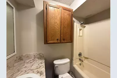 921 S 6th Street, La Porte, TX 77571 - Photo 15