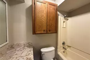 921 S 6th St, La Porte, TX 77571 - Photo 15