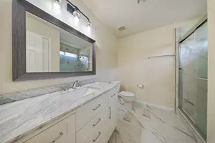 13123 Dawn Hollow Ln, Houston, TX 77072 - Photo 11