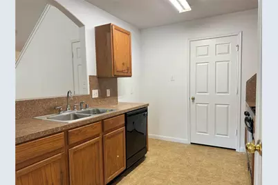 7114 Sedona Court, Houston, TX 77083 - Photo 7