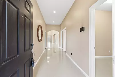 8234 Hall View Drive, Houston, TX 77075 - Photo 5