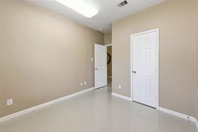 8234 Hall View Drive, Houston, TX 77075 - Photo 21