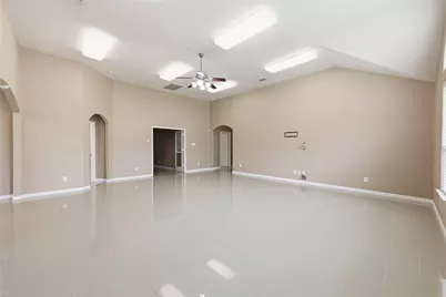8234 Hall View Drive, Houston, TX 77075 - Photo 9