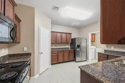8234 Hall View Drive, Houston, TX 77075 - Photo 13