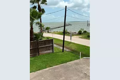 2406 Avenue P, San Leon, TX 77539 - Photo 1