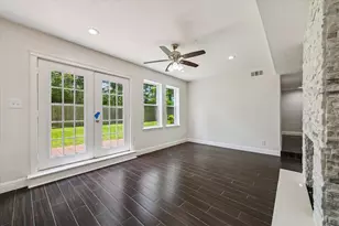 1906 River Falls Dr, Houston, TX 77339 - Photo 21