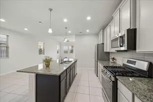 756 Lake Lacosta Dr, Katy, TX 77493 - Photo 3