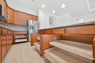 242 Galloway Ct, The Woodlands, TX 77382 - Photo 3