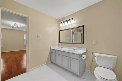 13107 Dawn Hollow Lane, Houston, TX 77072 - Photo 27