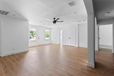 5811 Northridge Drive, Houston, TX 77033 - Photo 7