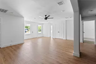 5811 Northridge Dr, Houston, TX 77033 - Photo 7
