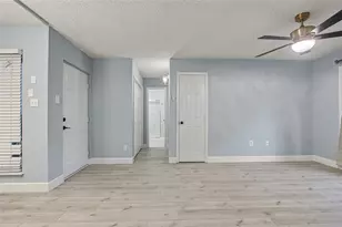 10001 Westpark Dr, Houston, TX 77042 - Photo 15