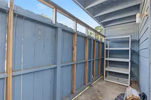 10001 Westpark Dr, Houston, TX 77042 - Photo 17