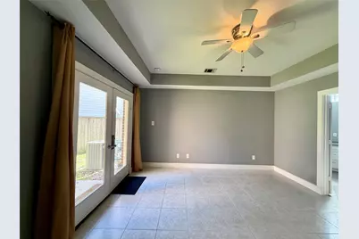 9833 Sandra Ann Court, Houston, TX 77025 - Photo 3