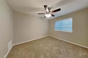 3701 Oak Crossing Dr, Pearland, TX 77581 - Photo 11