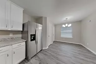 3701 Oak Crossing Dr, Pearland, TX 77581 - Photo 5