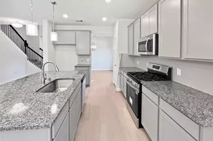 10902 Amador Peak Dr, Iowa Colony, TX 77583 - Photo 9