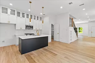 8323 Observatory St, Houston, TX 77088 - Photo 5