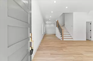 8323 Observatory St, Houston, TX 77088 - Photo 3
