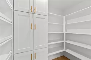 8323 Observatory St, Houston, TX 77088 - Photo 7