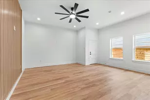 8323 Observatory St, Houston, TX 77088 - Photo 19