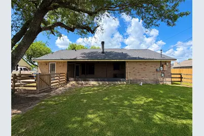 7109 Beechwood Drive, Angleton, TX 77515 - Photo 33