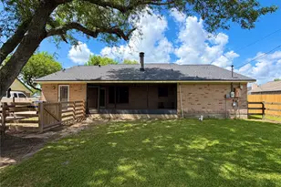 7109 Beechwood Dr, Angleton, TX 77515 - Photo 33