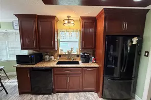 7109 Beechwood Dr, Angleton, TX 77515 - Photo 13