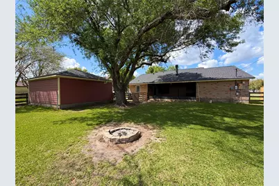 7109 Beechwood Drive, Angleton, TX 77515 - Photo 31