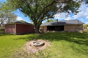 7109 Beechwood Dr, Angleton, TX 77515 - Photo 31