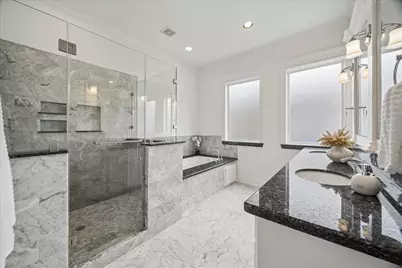 621 Rutland Street #D, Houston, TX 77007 - Photo 9