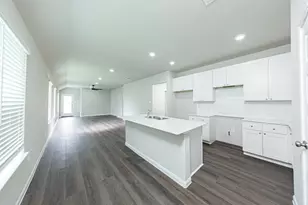 14119 Balcones Fault Ct, Willis, TX 77318 - Photo 3