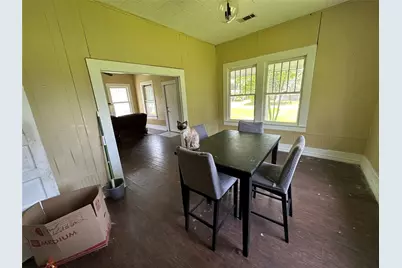 305 S 3rd Street, Silsbee, TX 77656 - Photo 9