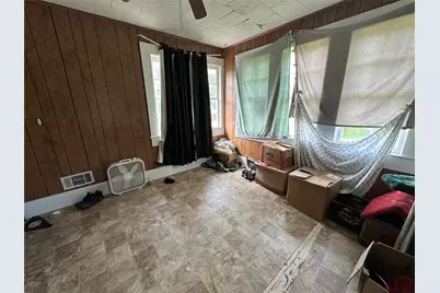 305 S 3rd Street, Silsbee, TX 77656 - Photo 5