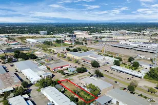 5717 Centralcrest St, Houston, TX 77092 - Photo 17