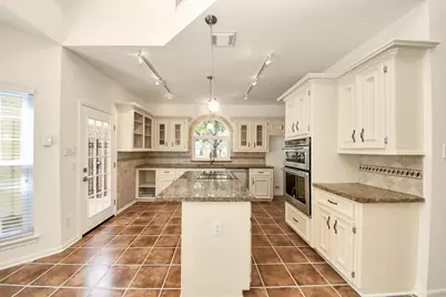 1302 Wickshire Lane, Houston, TX 77043 - Photo 23