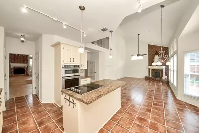 1302 Wickshire Lane, Houston, TX 77043 - Photo 21