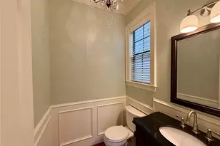 2710 Nicholson St, Houston, TX 77008 - Photo 13