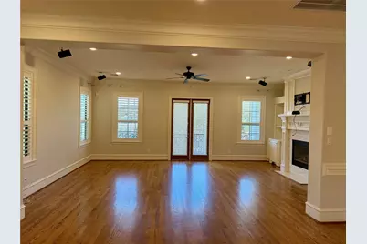 2710 Nicholson Street, Houston, TX 77008 - Photo 3