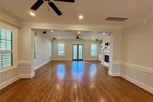 2710 Nicholson St, Houston, TX 77008 - Photo 5