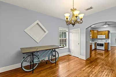 7911 Barry Avenue, Hitchcock, TX 77563 - Photo 13