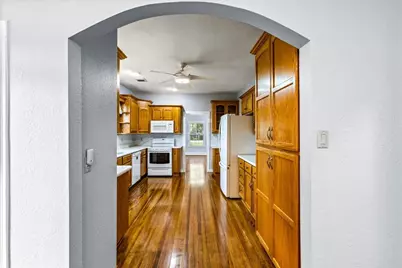 7911 Barry Avenue, Hitchcock, TX 77563 - Photo 7