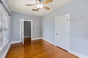 7911 Barry Ave, Hitchcock, TX 77563 - Photo 25