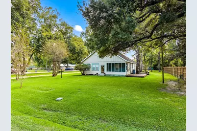 7911 Barry Avenue, Hitchcock, TX 77563 - Photo 45