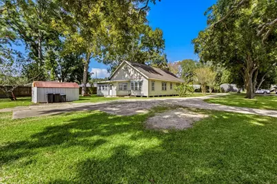 7911 Barry Avenue, Hitchcock, TX 77563 - Photo 31